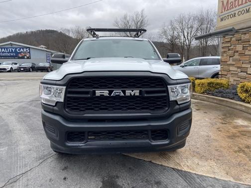 2022 RAM 2500 Tradesman Crew Cab 4x4 8' Box