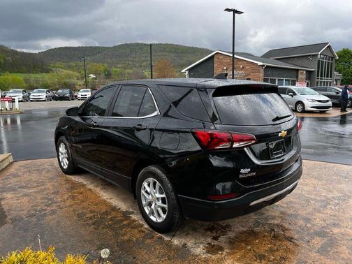 Mosaic Black Metallic 2024 Chevrolet Equinox 1LT