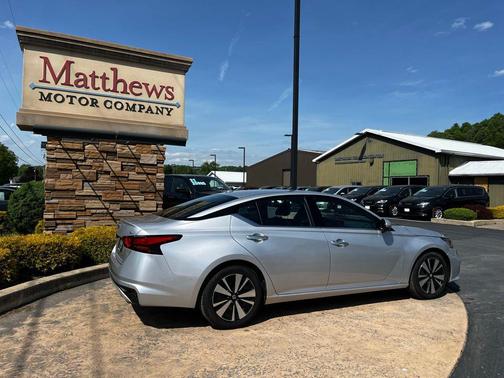 Brilliant Silver Metallic 2020 Nissan Altima 2.5 SL