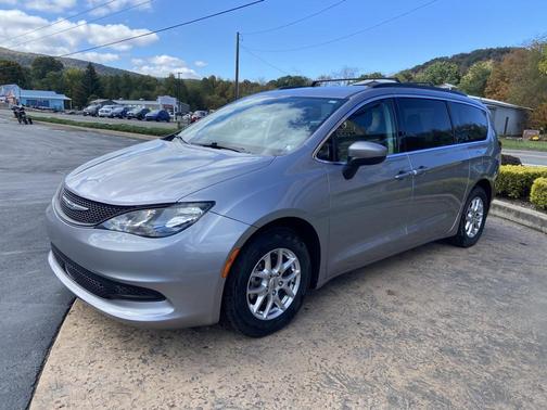 2021 Chrysler Voyager LXI
