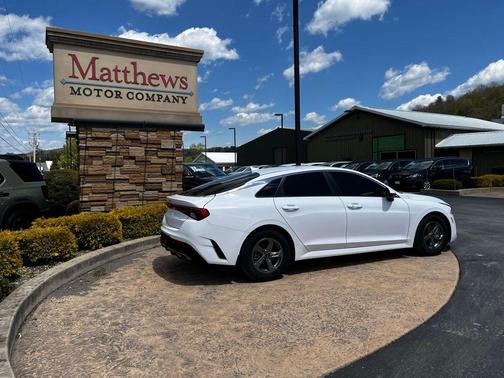 Glacial White Pearl 2023 Kia K5 LXS