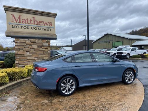 2015 Chrysler 200 S