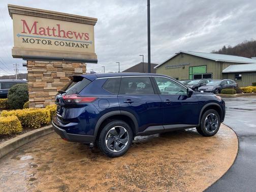 2025 Nissan Rogue SV