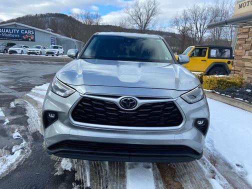 2024 Toyota Highlander LE