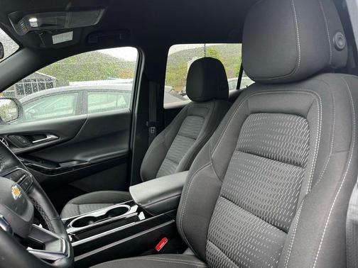 Summit White 2025 Chevrolet Equinox 1LT