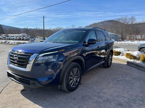 2025 Nissan Pathfinder SV 4WD