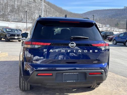 2025 Nissan Pathfinder SV 4WD