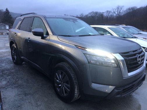 2025 Nissan Pathfinder SV 4WD