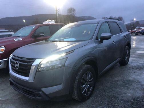 2025 Nissan Pathfinder SV 4WD