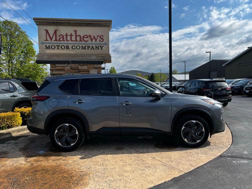 Gun Metallic 2025 Nissan Rogue SV