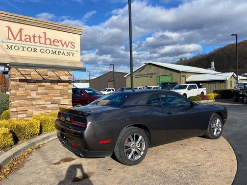 2023 Dodge Challenger SXT