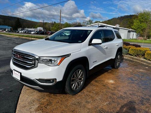 Summit White 2017 GMC Acadia SLE-2