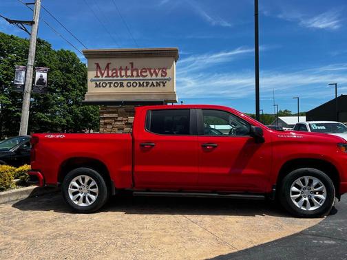 Red Hot 2022 Chevrolet Silverado 1500 Custom