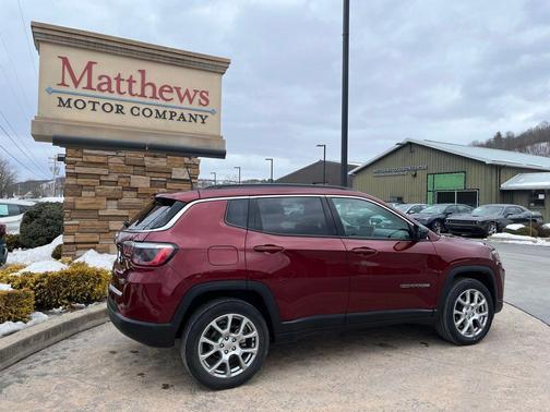 2022 Jeep Compass Latitude Lux