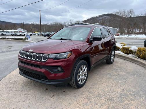 2022 Jeep Compass Latitude Lux