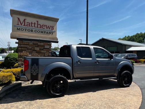 Gun Metallic 2021 Nissan Frontier SV