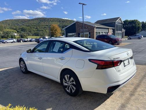 2023 Nissan Altima S FWD