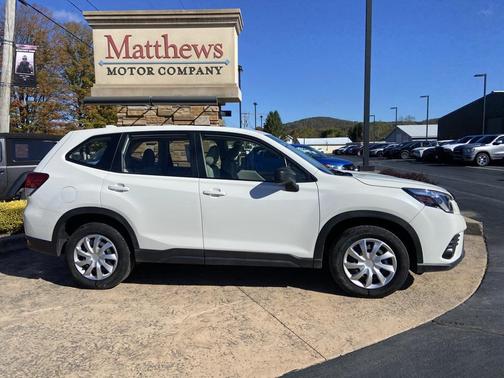 2023 Subaru Forester Base