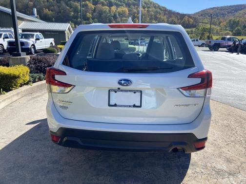 2023 Subaru Forester Base