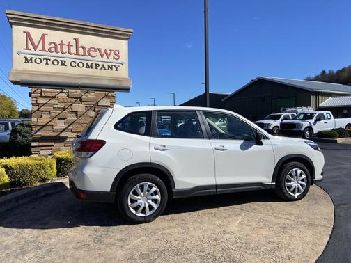 2023 Subaru Forester Base