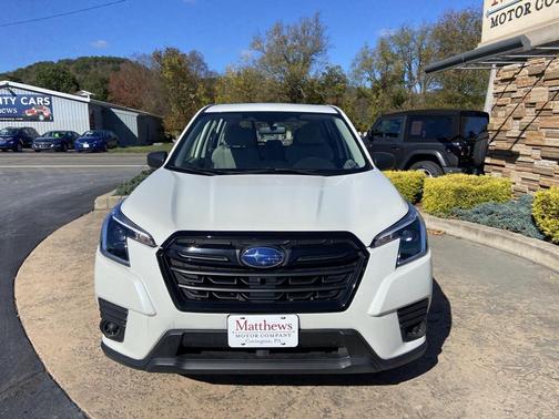 2023 Subaru Forester Base