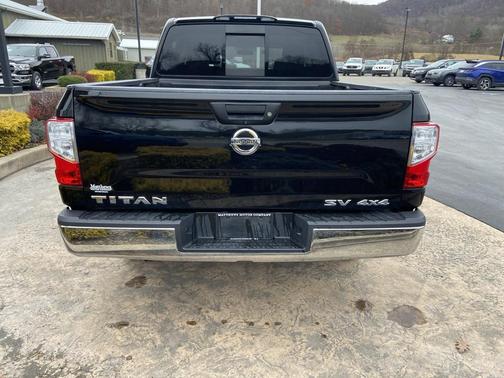 2018 Nissan Titan SV