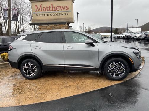 2024 Kia Sportage LX