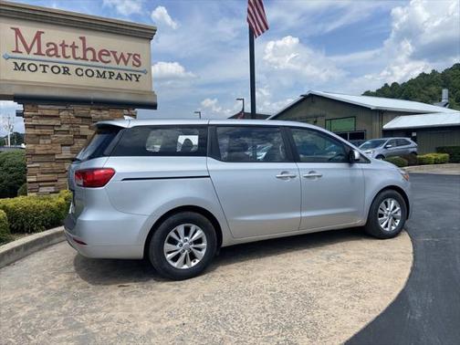 2018 Kia Sedona L