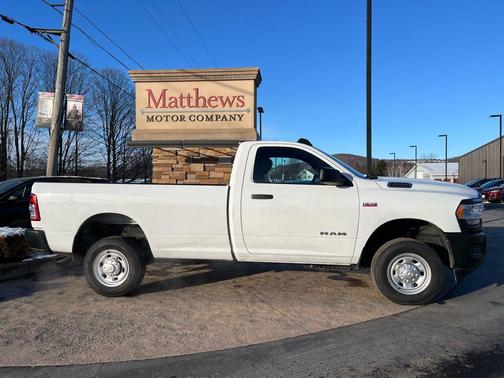 2022 RAM 2500 Tradesman Regular Cab 4x4 8' Box