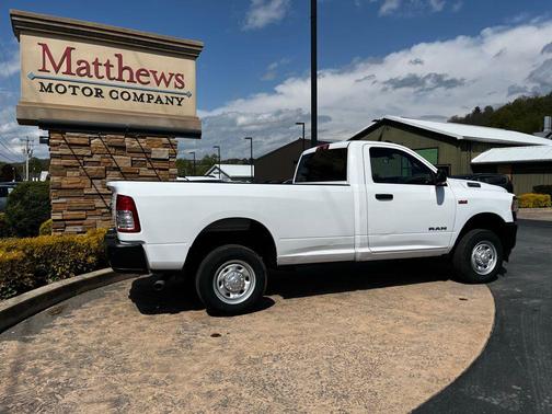 Bright White Clearcoat 2022 RAM 2500 Tradesman Regular Cab 4x4 8' Box