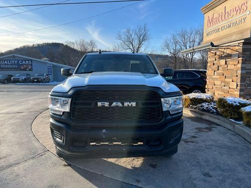 2022 RAM 2500 Tradesman Regular Cab 4x4 8' Box