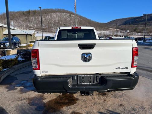 2022 RAM 2500 Tradesman Regular Cab 4x4 8' Box