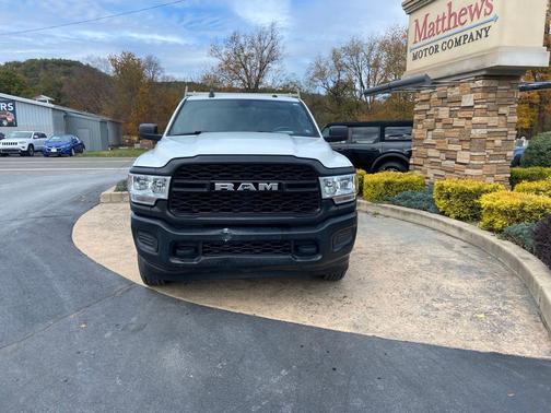 2022 RAM 2500 Tradesman Regular Cab 4x4 8' Box