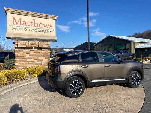 2025 Nissan Kicks SV