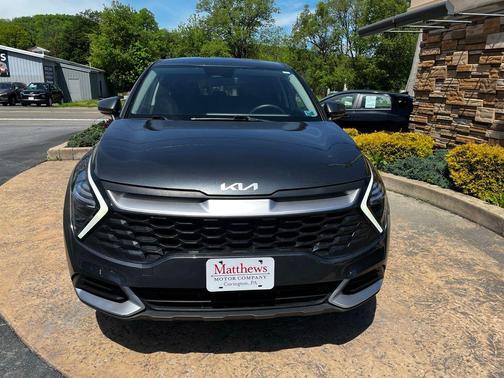 Gravity Gray 2025 Kia Sportage LX