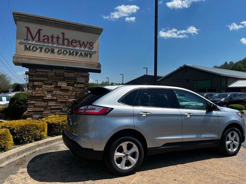 Silver Metallic 2024 Ford Edge SE