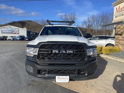 2022 RAM 2500 Tradesman Crew Cab 4x4 8' Box