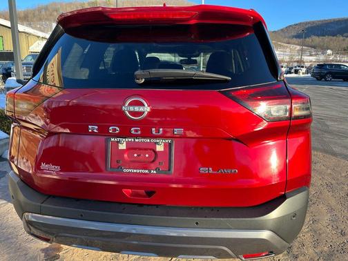 2023 Nissan Rogue SL