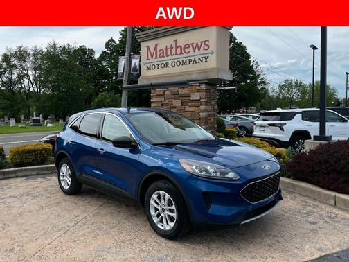 Blue Metallic 2022 Ford Escape SE