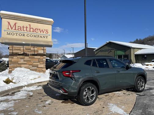 2025 Chevrolet Trax LT