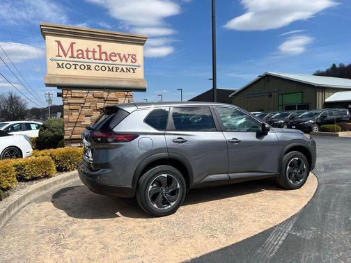 2025 Nissan Rogue SV