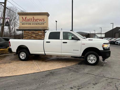 2022 RAM 2500 Tradesman Crew Cab 4x4 8' Box