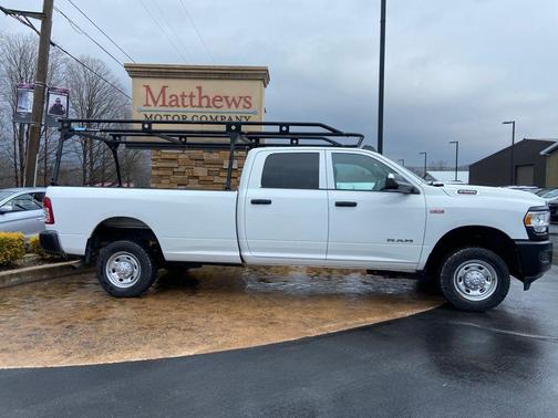 2022 RAM 2500 Tradesman Crew Cab 4x4 8' Box