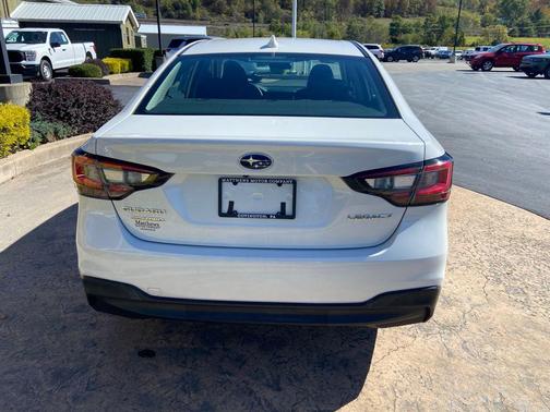 2022 Subaru Legacy Base