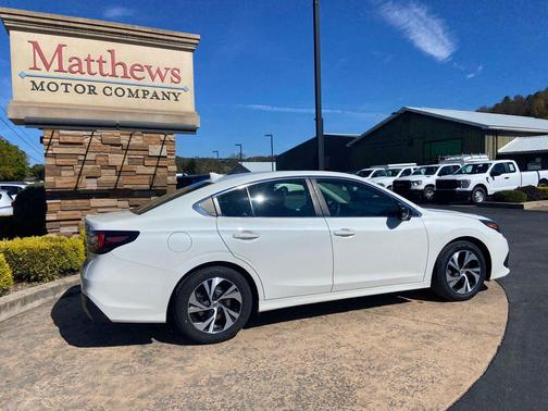 2022 Subaru Legacy Base