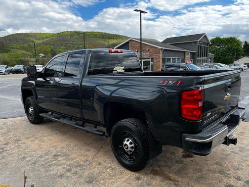 Graphite Metallic 2019 Chevrolet Silverado 2500 WT