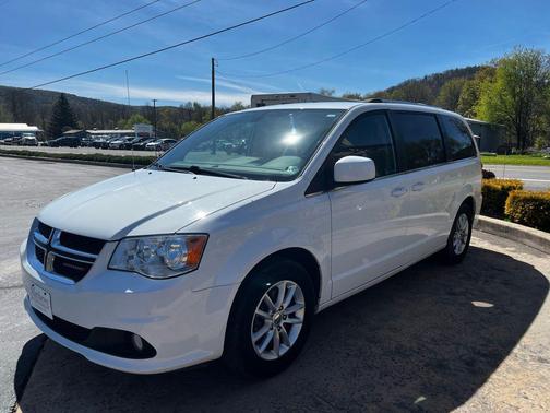 White Knuckle Clearcoat 2019 Dodge Grand Caravan SXT
