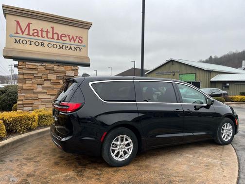 2024 Chrysler Pacifica Touring L