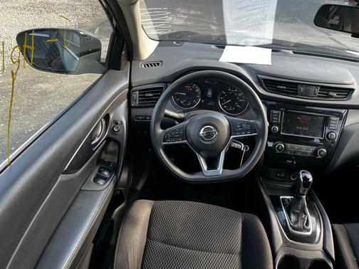 Magnetic Black Pearl 2020 Nissan Rogue Sport S
