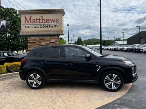 Labrador Black Pearl 2024 Mitsubishi Outlander Sport SE